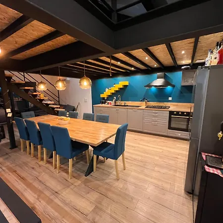 Loft Industriel Avec Jacuzzi Apartmán *