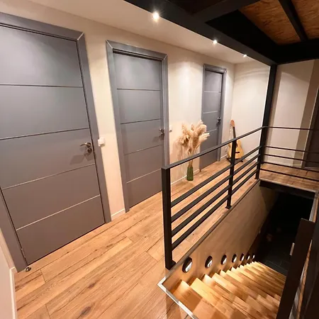 Loft Industriel Avec Jacuzzi Le Bourgeat