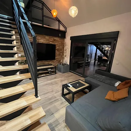 Loft Industriel Avec Jacuzzi *