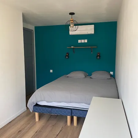 Loft Industriel Avec Jacuzzi Apartamento Le Bourgeat
